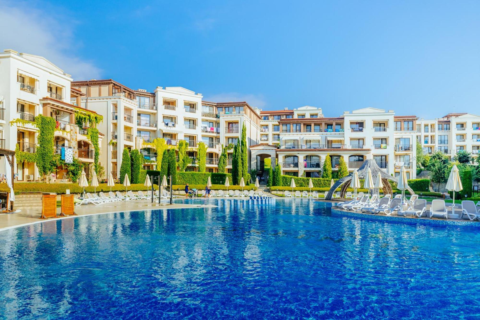 Low Cost Apartments In Green Life Созопол Екстериор снимка